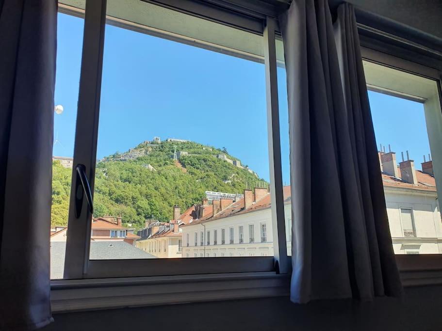 Grenoble: Jardin De Ville... 외부 사진